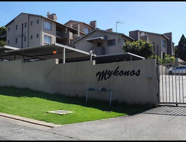 2 BEDROOM TOWNHOUSE FOR SALE IN MULBARTON